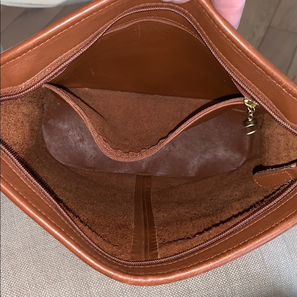 Vtg. COACH British Tan Leather Bleeker bucket Bag - Picture 7 of 8